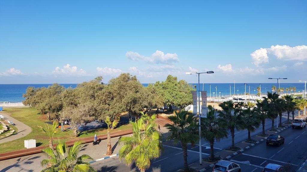 Spat Apartments Bat Yam Exterior foto
