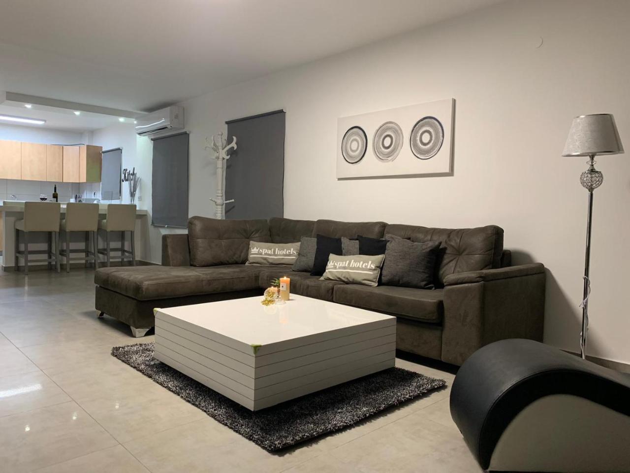 Spat Apartments Bat Yam Exterior foto