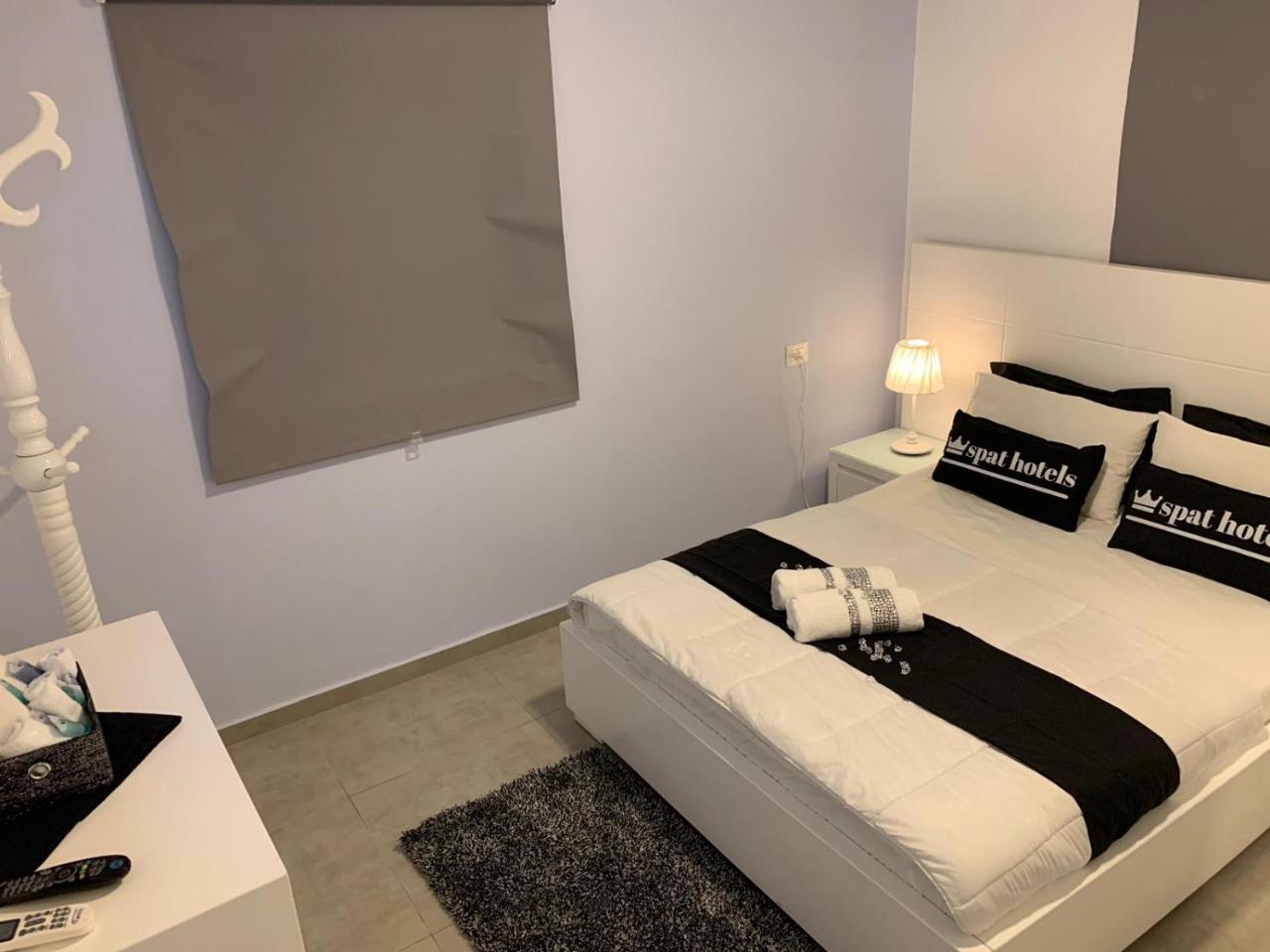 Spat Apartments Bat Yam Exterior foto