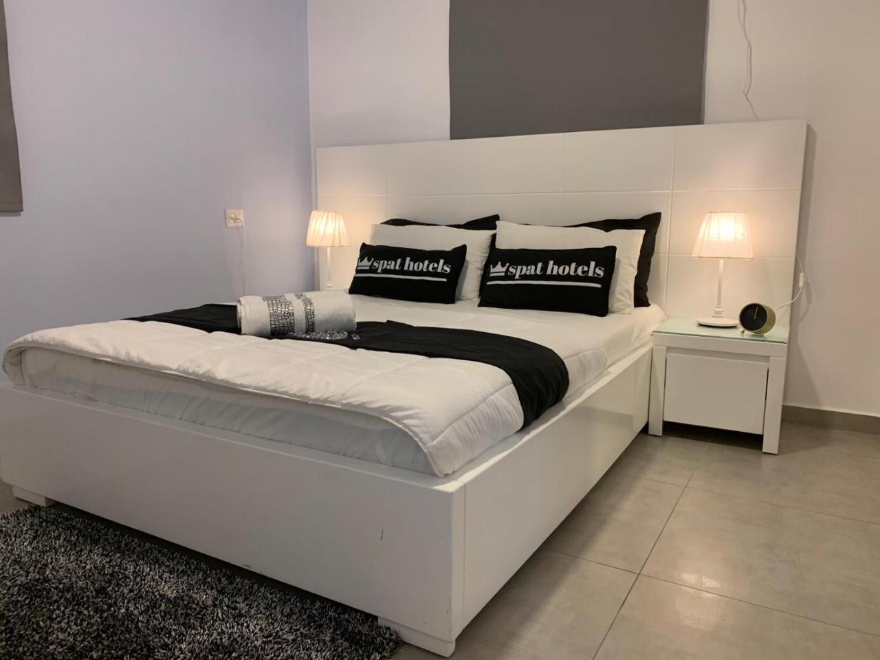 Spat Apartments Bat Yam Exterior foto